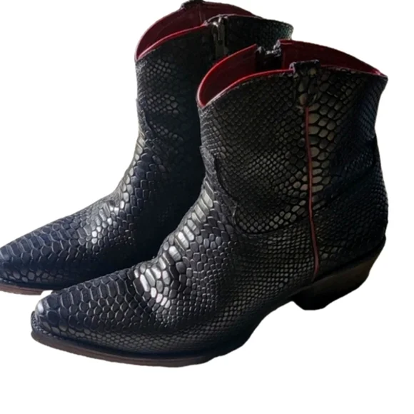 Freebird Miramar Black Textured Ankle Boots - Picture 2 of 16